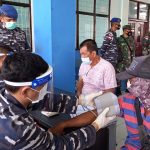 TNI AL Gelar Vaksinasi Covid-19 Bagi Nakhoda dan ABK Kapal Natuna