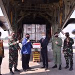 Diangkut Pesawat Hercules Negara Singapura Bantu Alkes Untuk Indonesia