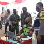 Panglima TNI Berikan Bantuan Laptop Untuk Tenaga Tracer Covid-19