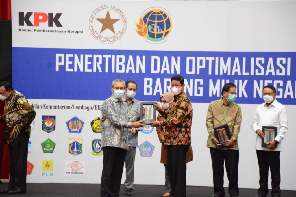Gubernur Kepri Isdianto Teken MoU Dengan KPK Terkait Aset Negara