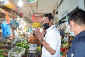 Kebutuhan Pokok Alami Kenaikkan Harga, Gubernur Isdianto: Sanksi Tegas Bagi Penimbunan Sembako