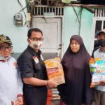 PKS Salurkan Bantuan Sembako dan Uang Tunai di Tanjunguma Kota Batam