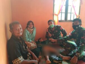 Hore.! Senyum Lebar Anak di Perbatasan Mendapat Khitanan Gratis Dari Satuan ini