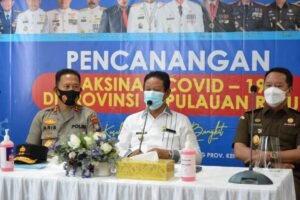 Sukseskan Vaksinasi COVID-19, Gubernur Kepri Isdianto Minta Seluruh Pegawai Di Vaksin