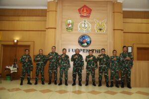 Kasum TNI Letjen TNI Ganip Warsito Kunjungi Pusat Penerangan TNI