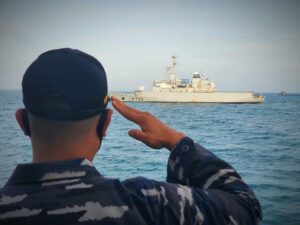 3 KRI TNI Angkatan Laut Gelar latihan Melibatkan Kapal Perang Perancis di Selat Sunda