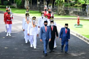 Presiden Jokowi Lantik Tiga Pasang Gubernur dan Wakil Gubernur Terpilih