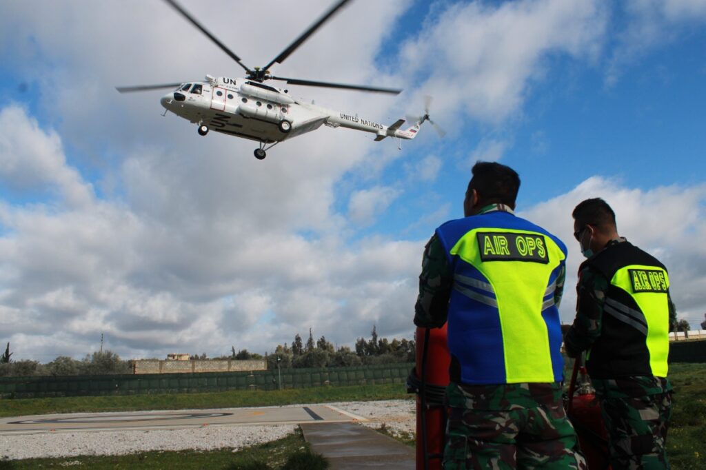 Satgas Indobatt Laksanakan Patroli Udara Pakai Helikopter MI-8