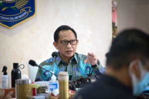 Kurang Etika, Mendagri Minta Gubernur Ansar Bina Rahma