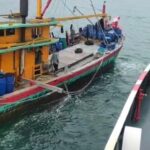 Bakamla RI Tangkap 2 Kapal Pencuri Ikan Asal  Malaysia di Perairan Selat Malaka