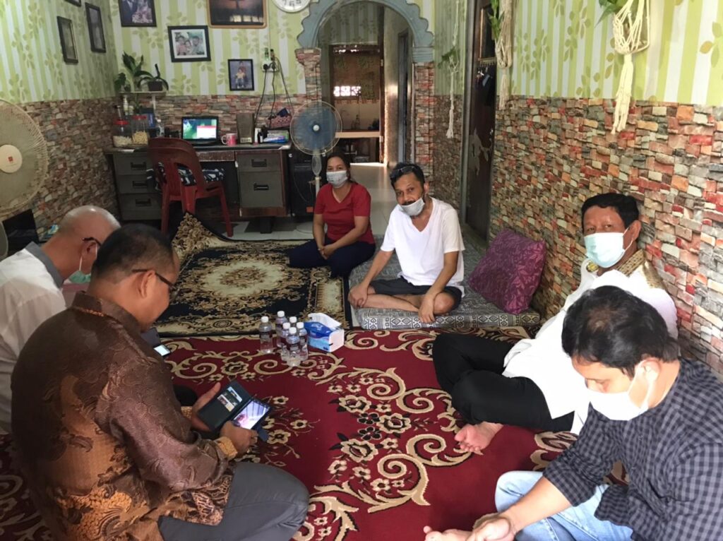 Rutin Datangi Perkampungan, Isdianto Ajak Masyarakat Hidup Sehat