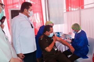 Kejagung Mulai Vaksinasi Covid-19 Rekan Media Ikut penerima Vaksin