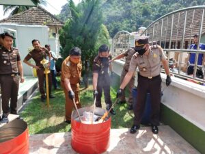 Wan Zuhendra Ikut Musnahkan 23 BB Cabjari Tarempa