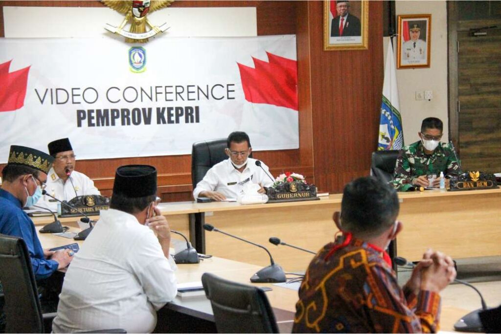 Rapat Koordinasi Satgas Khusus Penanganan Covid-19 Daerah Perlintasan Provinsi Kepulauan Riau di Rupatama