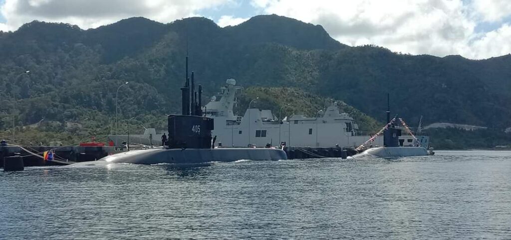 Usai Meninjau KRI Alugoro-405 Panglima TNI Saksikan Serbuan Vaksin Covid-19 di Natuna