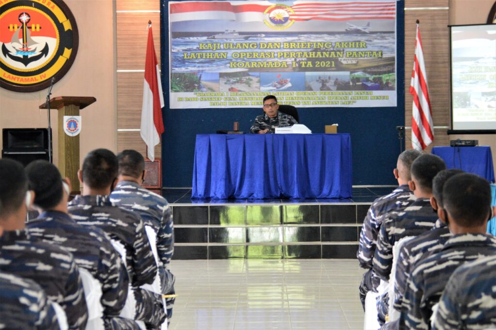 Kaskoarmada 1 Pimpin Rapat Kaji Ulang  Latopshantai Koarmada 1