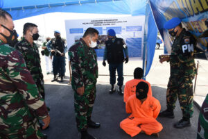 Kembali TNI AL Gagalkan Penyeludupan 100 Kilogram Narkoba dari Malaysia