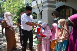 Sambut Ramadhan 1442 H, DLH Batam Gelar Tausyah dan Santunan Berkah