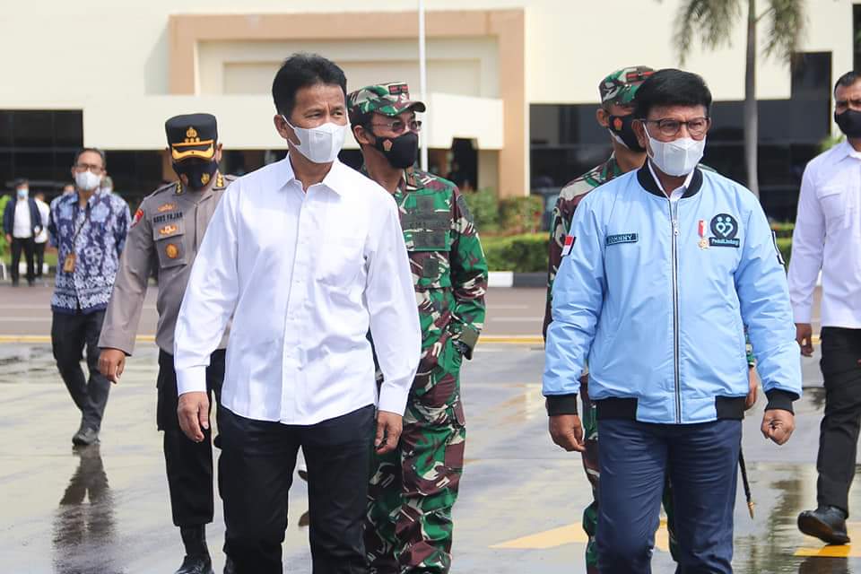 Sebelum Bertolak Ke Natuna Walikota Batam Sambut Menkominfo Tinjau Pembangunan Data Center