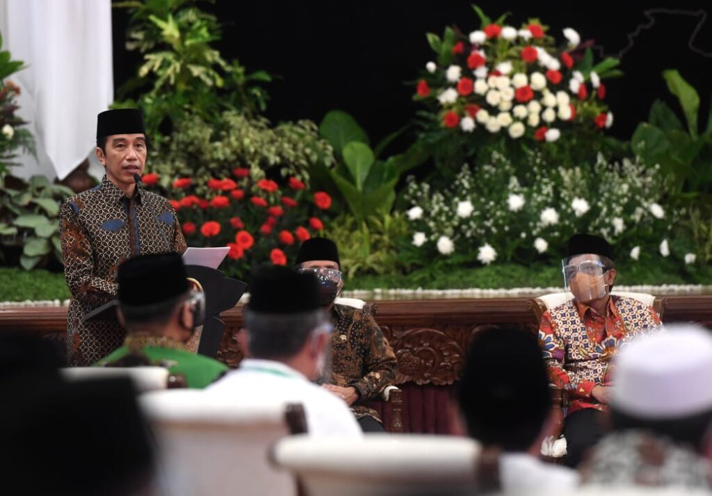 Presiden Joko Widodo saat membuka Musyawarah Kerja Nasional (Mukernas) dan Musyawarah Nasional (Munas) Alim Ulama Partai Kebangkitan Bangsa (PKB), di Istana Negara, Jakarta, pada Kamis, 8 April 2021.