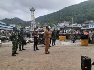 Pastikan Penerapan Prokes, Bupati Anambas Pantau Penumpang Kapal
