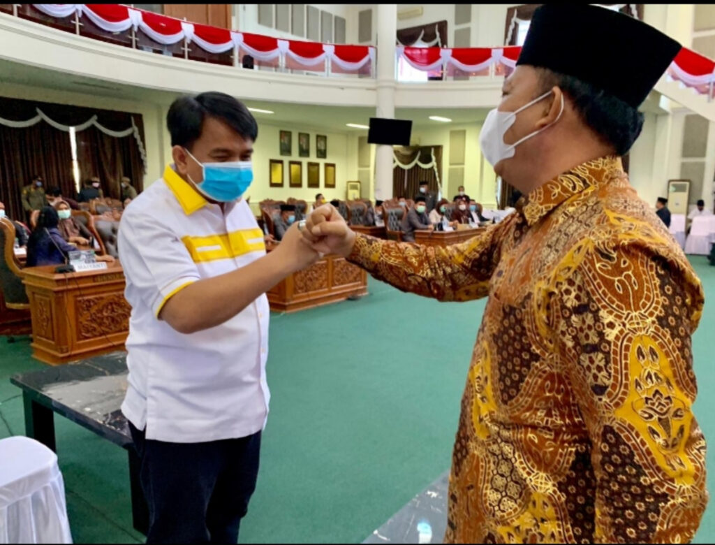 Dua calon Wakil Wali Kota Tanjungpinang, Ade Angga dan Endang Abdullah sebentar lagi akan bertarung memperebutkan 29