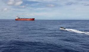 Satu ABK Kapal Dari Rusia tujuan Malaysia Berhasil Diselamatkan KRI John Lie-358 di Laut Natuna