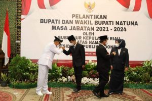 Walikota Batam Berikan Ucapan Selamat Bupati Natuna Wan Siswandi-Rodhial Huda