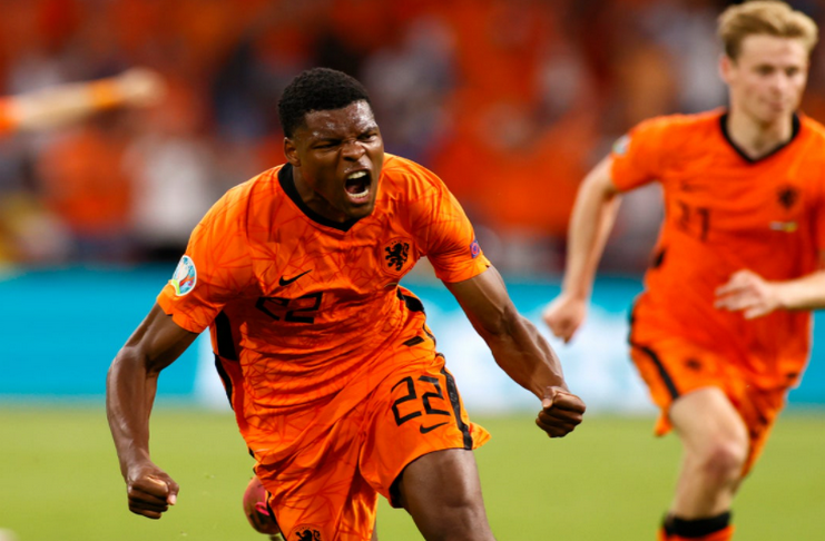 Frank de Boer Gembira Denzel Dumfries Semakin bersinar