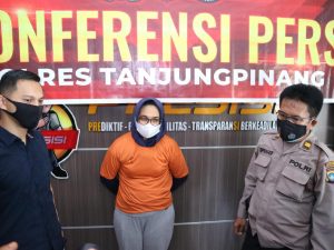 Akibat Bisa Masukkan Orang Ke IPDN, Mantan Lurah Ini Ganti Seragam Berwarna Orange