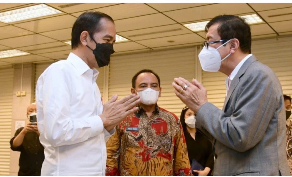 Presiden Jokowi Melayat Mendiang Istri Menkumham Yasonna Laoly