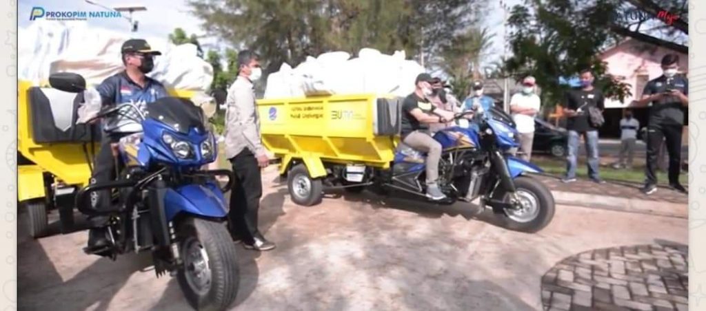 Wabub Didampingi Kadis Lingkungan Hidup Natuna Terima CSR Dari Air Nav