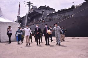 Kapal Perang Singapura RSS Endeavour 210 Kirim Bantuan Untuk Indonesia
