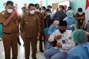 Ke Natuna Gubernur Ansar Canangkan Vaksinasi 12 hingga 17 Tahun Covid-19