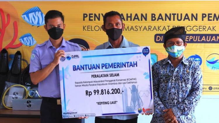 Kementerian Kelautan dan Perikanan (KKP) melalui Loka Kawasan Konservasi Perairan Nasional (LKKPN) Pekanbaru