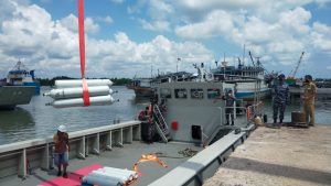 Kerahkan KRI Semarang-594, TNI AL Penuhi Kebutuhan Oksigen di Pulau Belitung