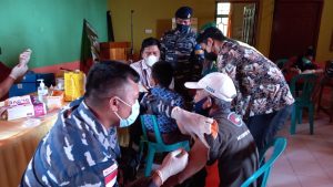 Sambut Dirgahayu TNI AL Lanal Ranai Gandeng Puskesmas Gelar Vaksinasi