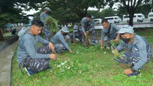 Satgas Operasi KJK 2021 Gelar Baksos Bersama Lanal Morotai