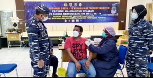 Lanal Banjarmasin Berikan 380 Dosis Vaksin Bagi Masyarakat Maritim Kalsel
