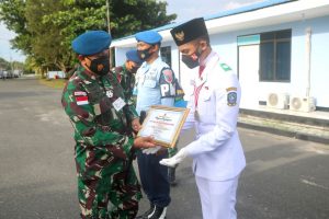 Danlanud RSA Beri Penghargaan Paskibraka Nasional Dari Natuna