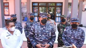 Pangkoarmada II Dampingi Kasal Tinjau Lanal Labuan Bajo
