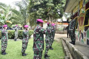 Tingkatkan Moril Prajurit, Danguspurla Koarmada 2 Kunjungi Pos Satgas Perbatasan