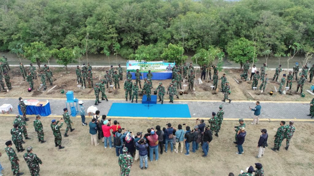 200 Pohon BungaTabebuya Siap Hiasi Koarmada II