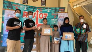 AMSI Crisis Center Salurkan Paket Kesehatan di Kawasan Tanah Tinggi