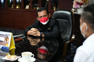 Gubernur Kepri Terbaik di Bidang Ekonomi dan Pendidikan Versi POTY 2021