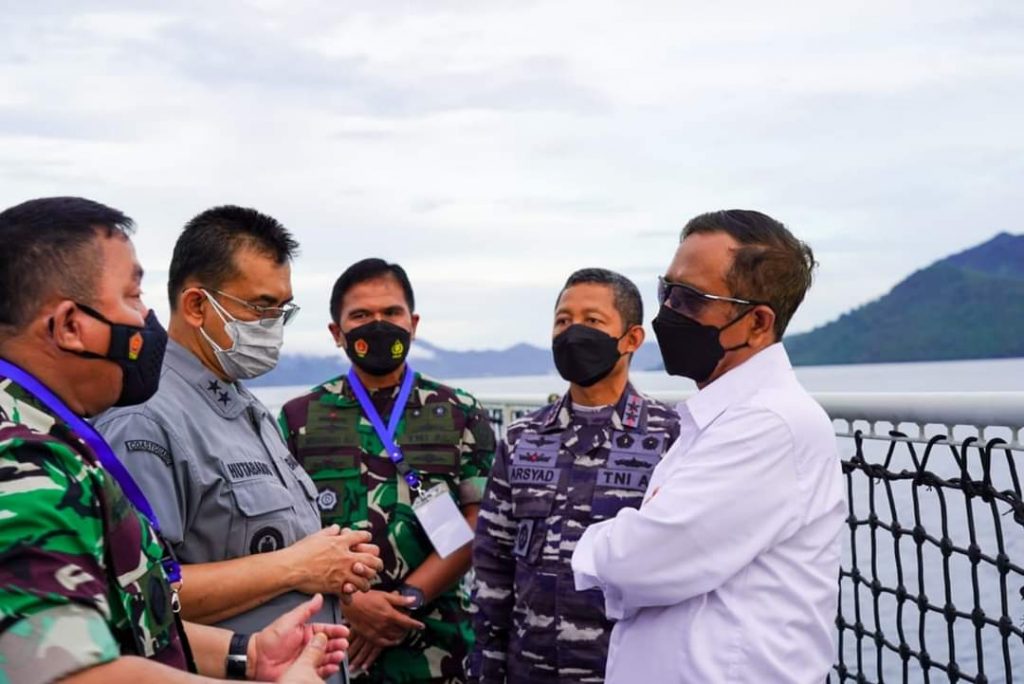 Menko Polhukam Dan Mendagri Bermalam Di KRI, Kita Hadir di Perbatasan NKRI