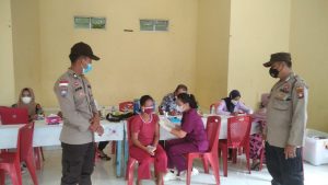 Setelah Desa Sunggak, Kini Desa Keramut Menjadi Sasaran Percepatan Vaksinasi Polsek Jemaja