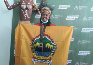 Siti Alfiah Pecahkan Rekor Renang Gaya ini