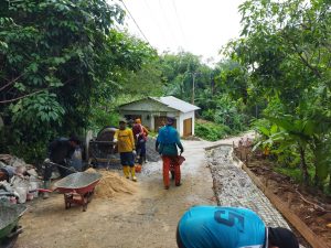 Rehabilitas Jalan Di Teluk Rit Dilakukan Oleh DPUPRPRKP Anambas