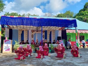 Bazaar SMP Negeri 3 Putik Pamerkan Kuliner Dan Cinderamata Tradisional